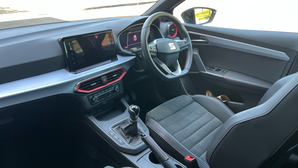 Seat Ibiza Ibiza 1.0 Tsi 95 Fr Sport YR24TZP Grey #2