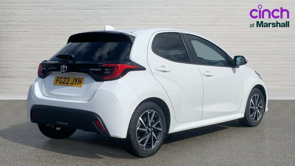 Toyota Yaris Yaris 1.5 Hybrid Design Cvt FG22JYH White #3