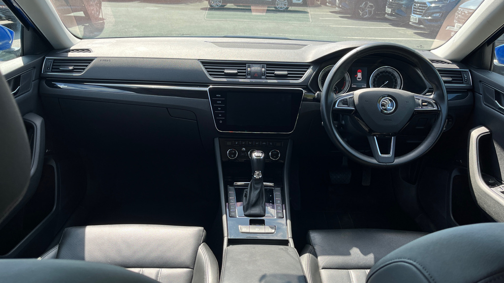 Skoda Superb Hatchback 2.0 Tdi Se L Executive 201868 Grey #11