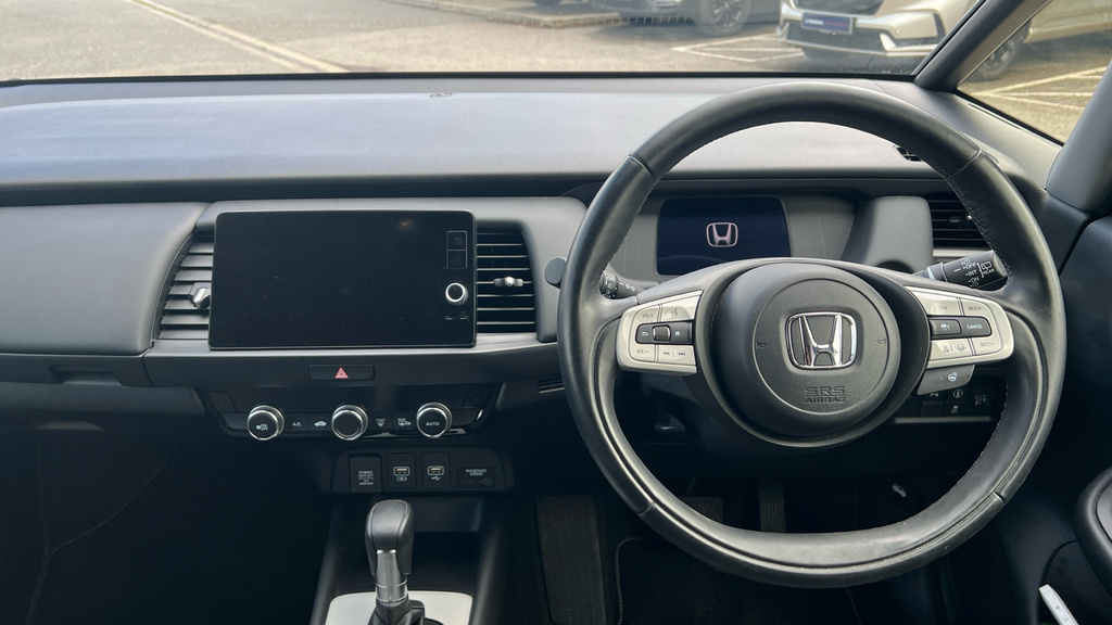 Honda Jazz Jazz 1.5 I-mmd Hybrid Ex Ecvt YC22FET White #4