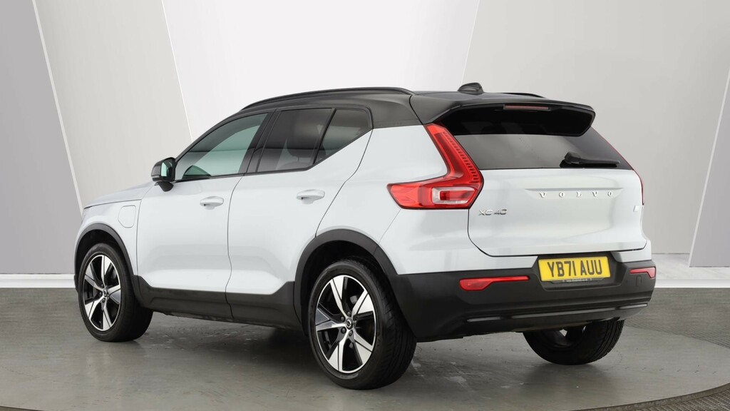 Volvo XC40 Xc40 1.5 T4 Recharge Phev R Design YB71AUU Silver #3