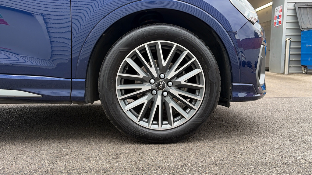 Audi Q3 Q3 35 Tfsi S Line S Tronic OE21LRZ Blue #5