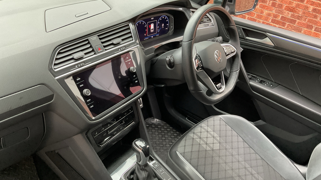 Volkswagen Tiguan Allspace Tiguan Allspace 2.0 Tsi 4Motion R-line Dsg Grey #2