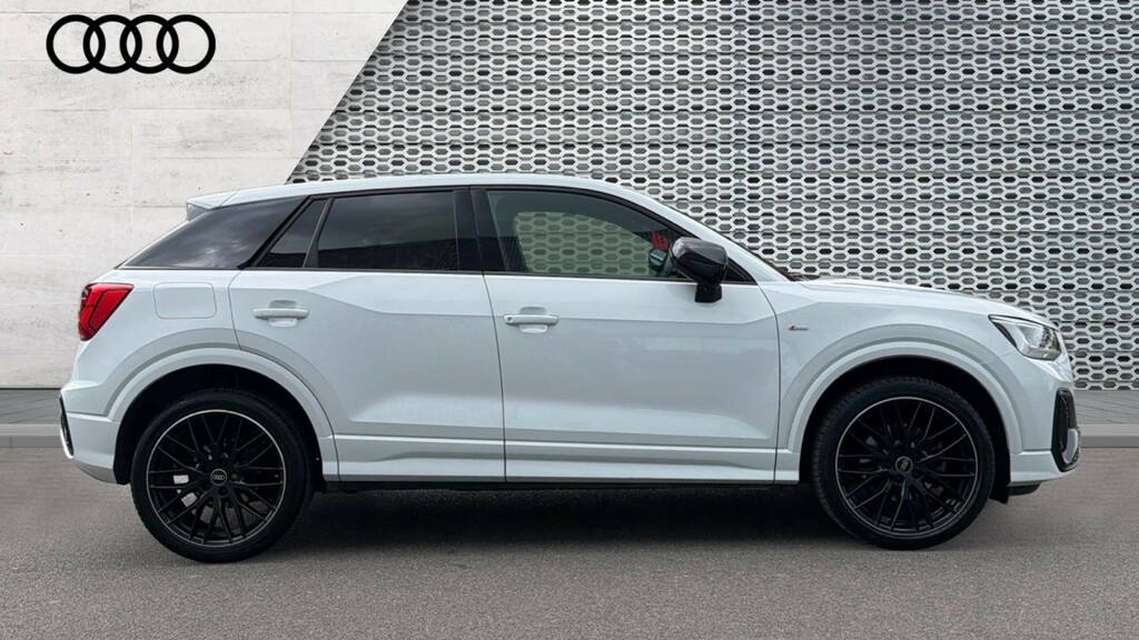 Audi Q2 Q2 35 Tfsi Black Edition S Tronic SF24ZBH White #4