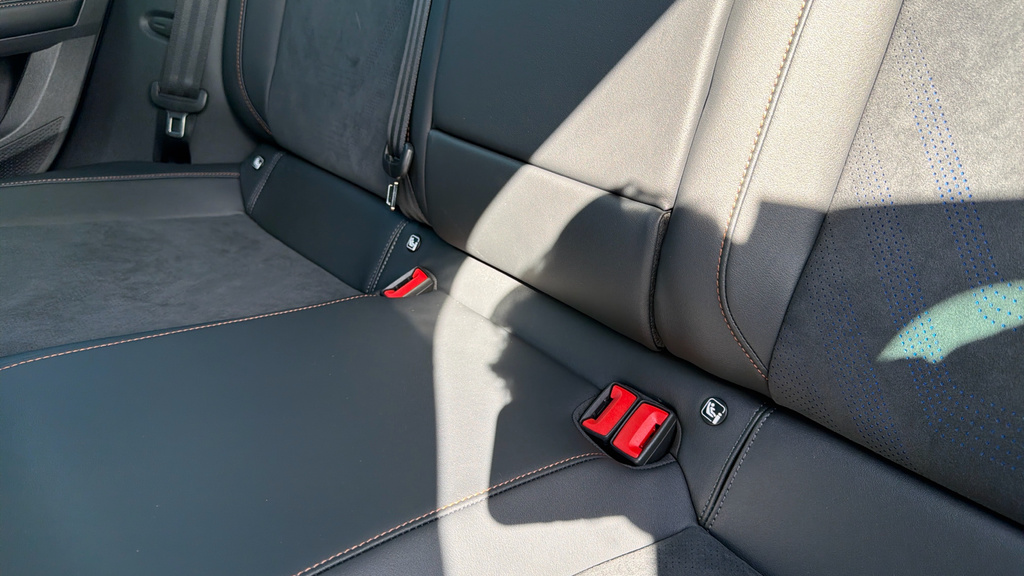 Cupra Leon V1 Black #43