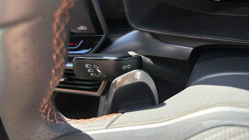 Cupra Leon V1 Black #32