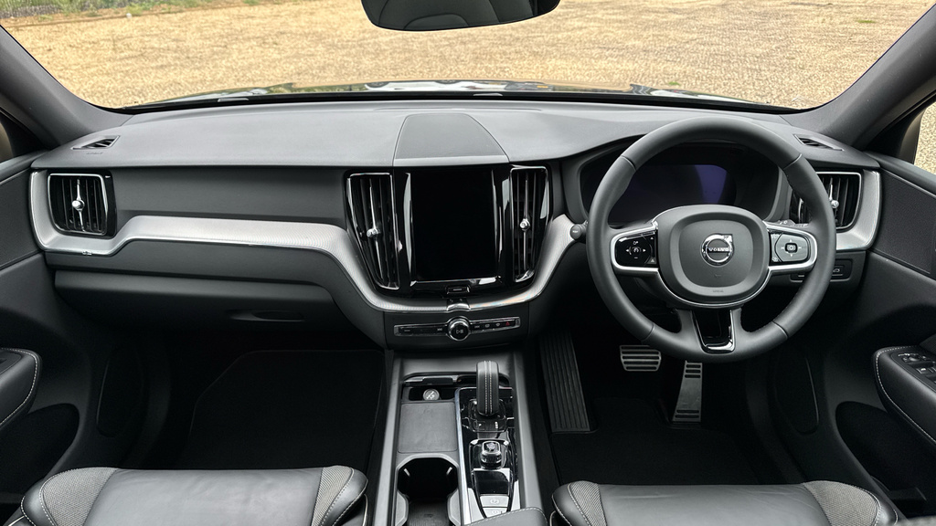 Volvo XC60 Xc60 2.0 B4d R Design Awd Geartronic YX22ZSJ Black #5