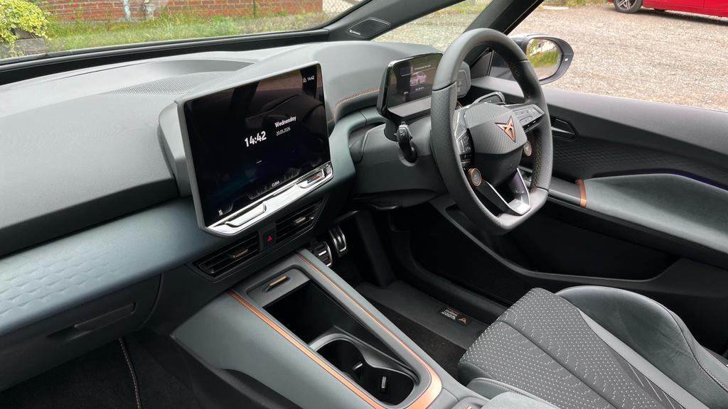Cupra Born Cupra Born 240Kw E-boost Vz 79Kwh Hatchba White #2