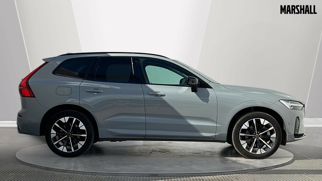 Volvo XC60 Xc60 2.0 B5p Plus Dark Awd Geartronic RF25AYJ Grey #3