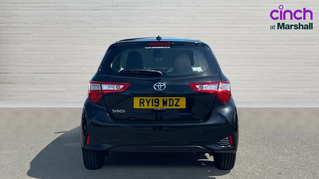 Toyota Yaris Yaris 1.5 Vvt-i Icon Tech Black #4