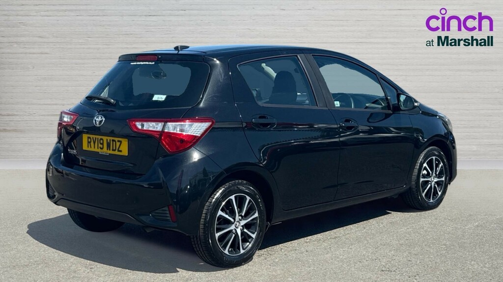 Toyota Yaris Yaris 1.5 Vvt-i Icon Tech Black #3