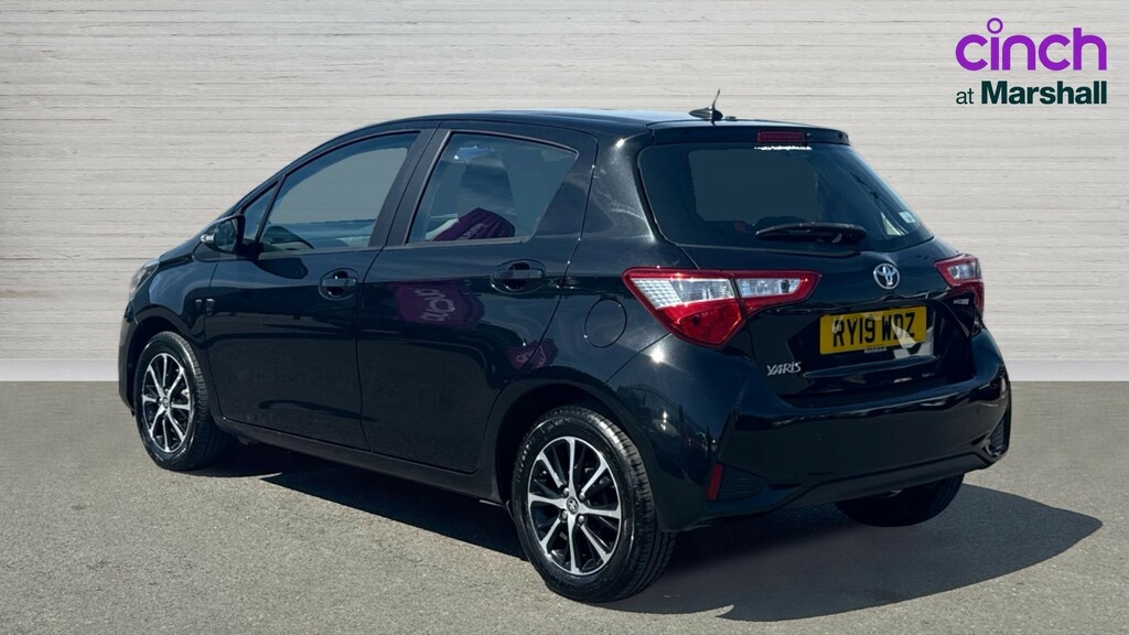 Toyota Yaris Yaris 1.5 Vvt-i Icon Tech Black #5