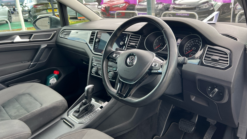 Volkswagen Golf SV Golf Sv 1.6 Tdi Match Mpv Euro 6 Red #9
