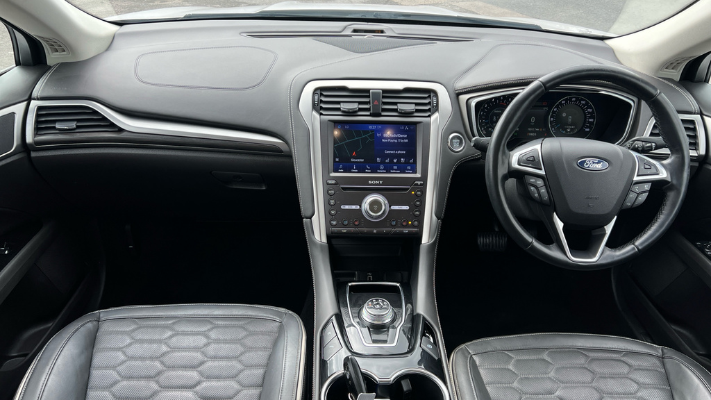 Ford Mondeo 2.0 Hybrid Titanium Edition White #11