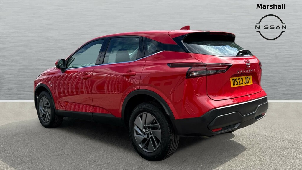 Nissan Qashqai Qashqai 1.3 Dig-t Mh 158 Acenta Premium Xtroni DS23JGY Red #2