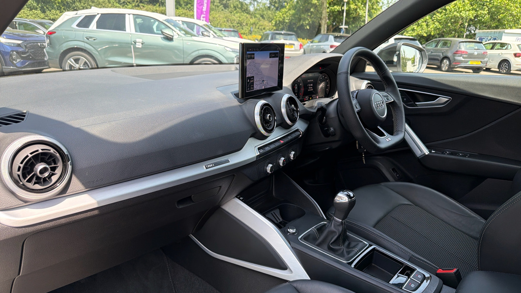 Audi Q2 Q2 30 Tfsi 116 Black Edition CV25XMJ White #2