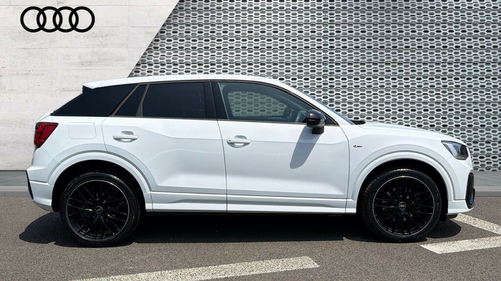 Audi Q2 Q2 30 Tfsi 116 Black Edition CV25XMJ White #4