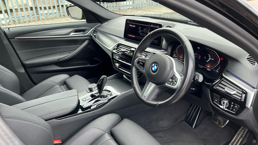 BMW 5 Series 5 Series 520D Mht M Sport Step WN73KJJ Black #6