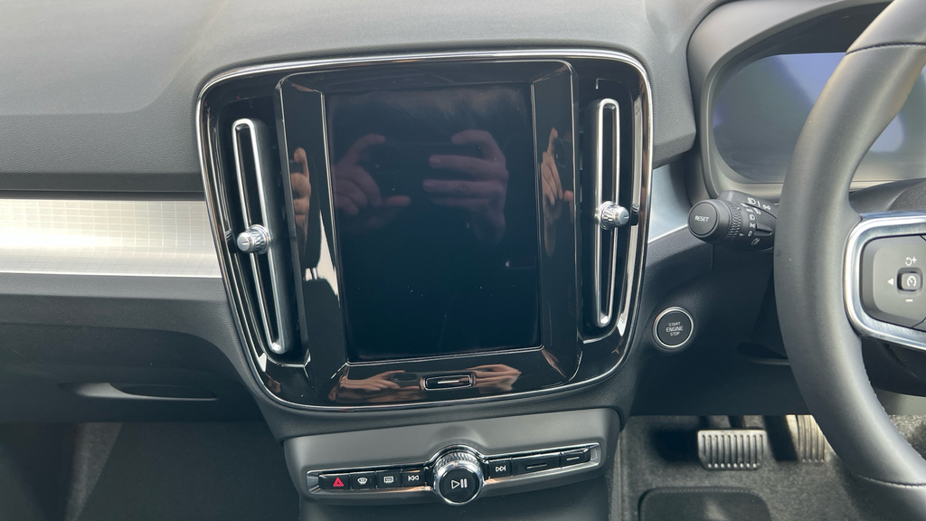 Volvo XC40 2.0 B4p 197Ps Plus Pro Dark Hybrid In Grey Wi Grey #12