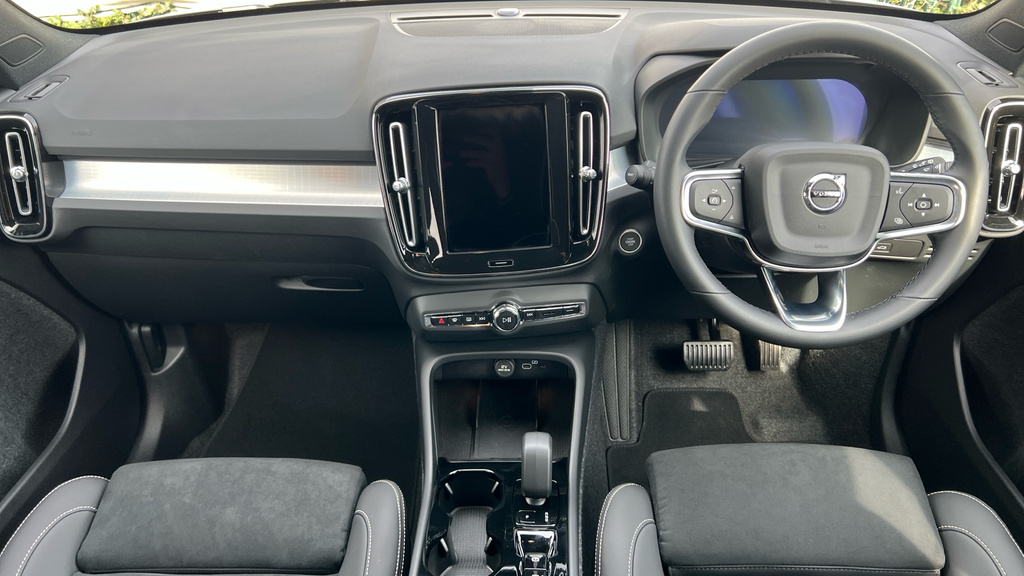Volvo XC40 2.0 B4p 197Ps Plus Pro Dark Hybrid In Grey Wi Grey #5
