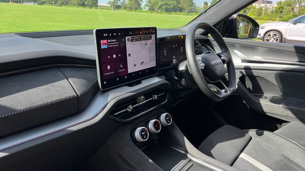 Skoda Kodiaq Kodiaq 1.5 Tsi E-tec Sportline Dsg 7 Seat EO75HWU Grey #2