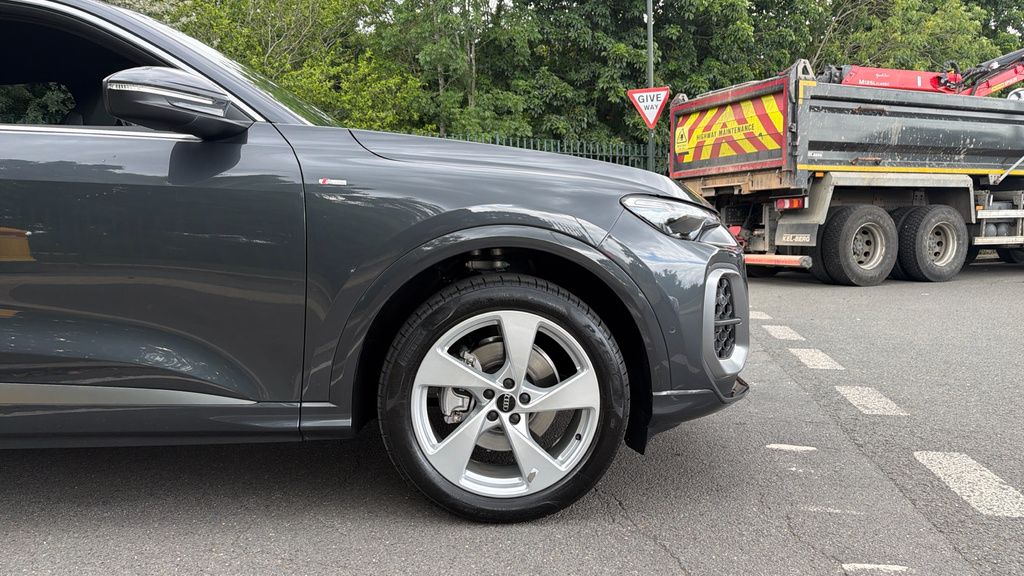 Audi Q5 Audi Q5 Estate 2.0 Tfsi Quattro S Line S Troni LV26UGZ Grey #5