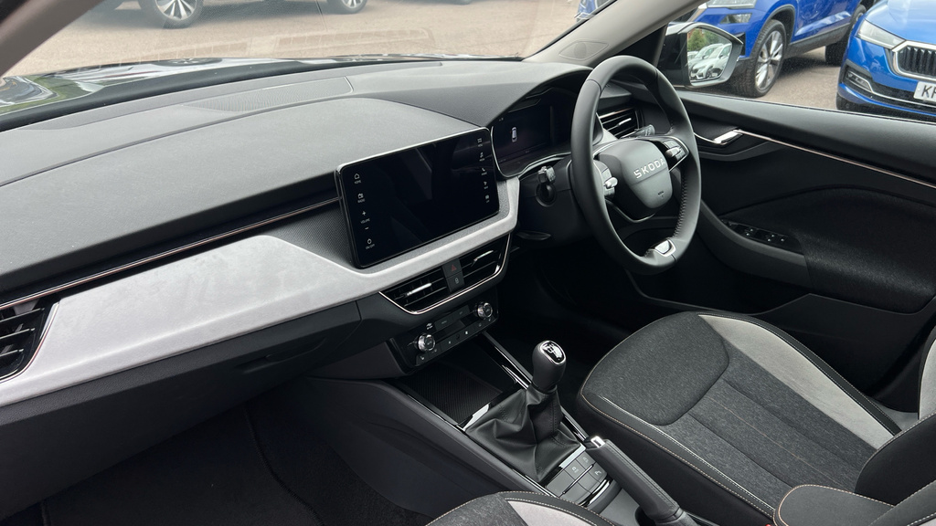 Skoda Kamiq Skoda Kamiq Hatchback 1.0 Tsi Se L Edition Black #2