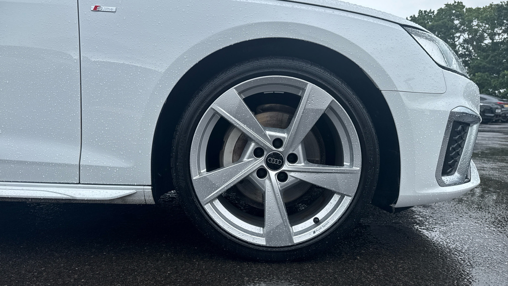 Audi A4 Avant A4 40 Tfsi 204 S Line S Tronic AE24VSN White #5