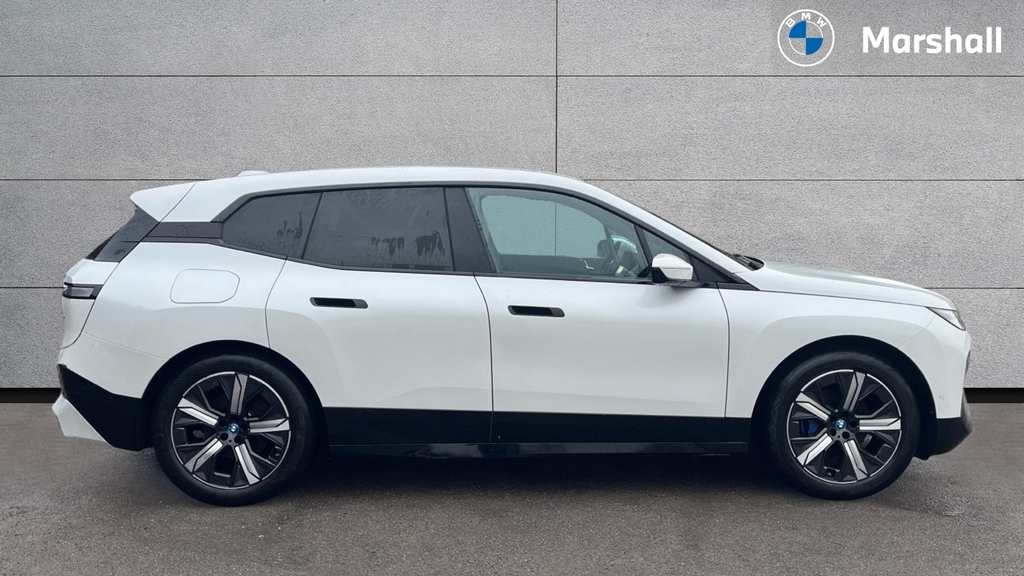 BMW iX Ix 240Kw Xdrive40 M Sport 76.6Kwh White #3