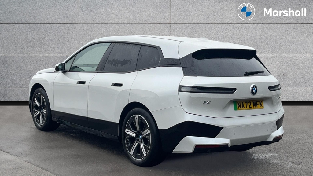 BMW iX Ix 240Kw Xdrive40 M Sport 76.6Kwh White #2