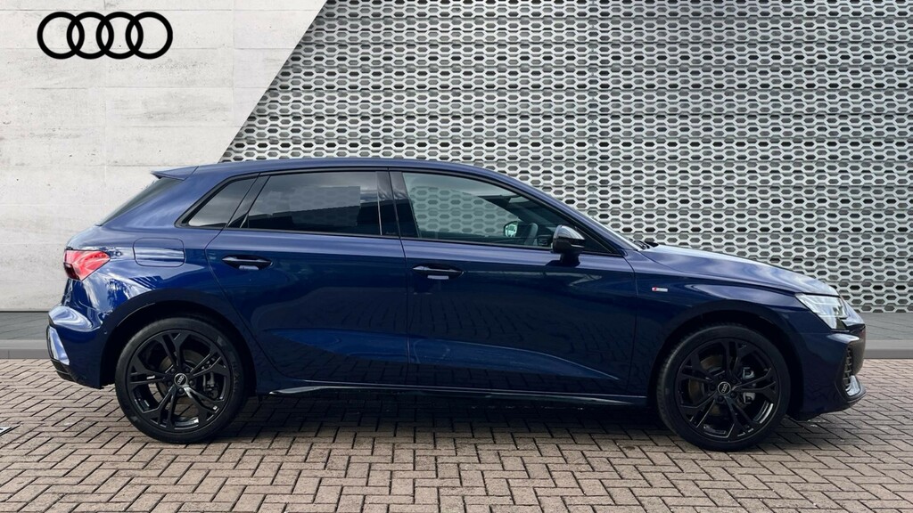 Audi A3 A3 1.5 Tfsi E 204 Black Edition S Tronic LN26MXK Blue #4