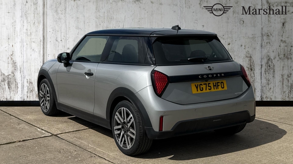 Mini Hatch Mini Cooper Hatchback 1.5 C Classic YG75HFO Silver #2