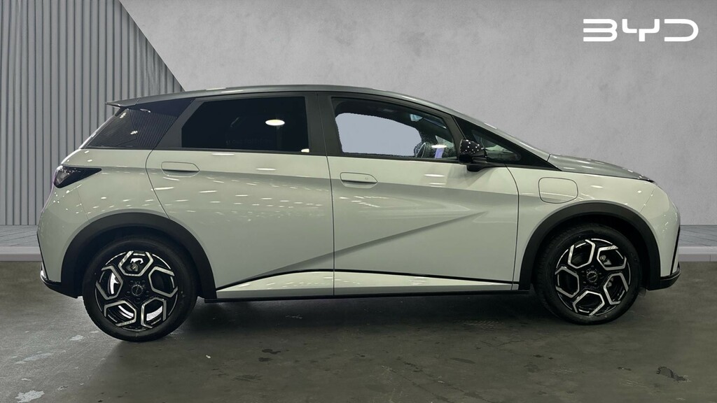 Byd Dolphin Byd Dolphin Hatchback 150Kw Design 60.4Kwh Aut White #2