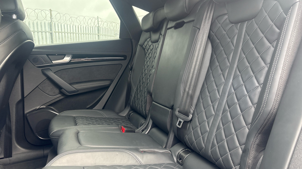 Audi Q5 White #15