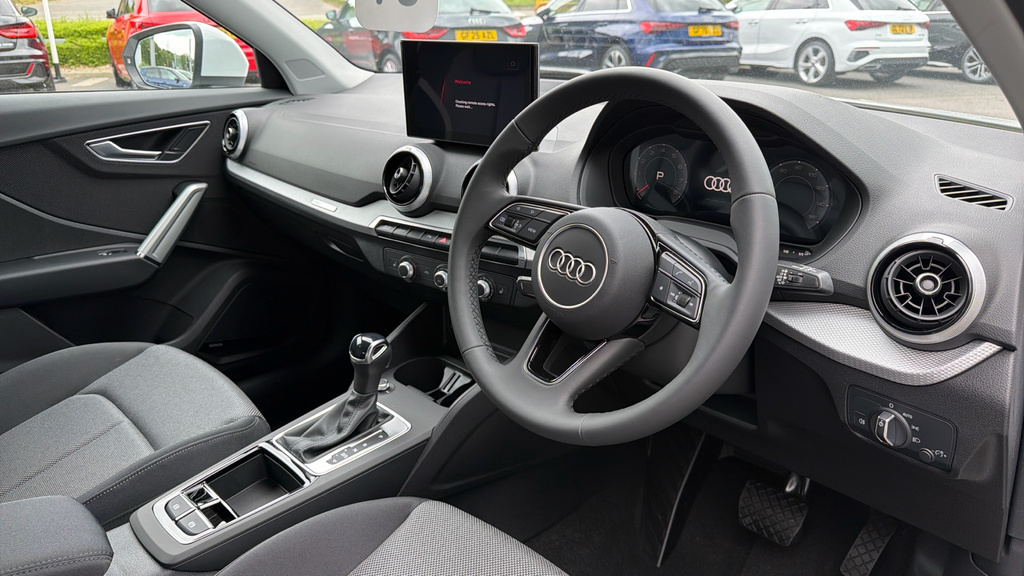 Audi Q2 Audi Q2 Sport 35 Tfsi 150 Ps S Tronic White #6