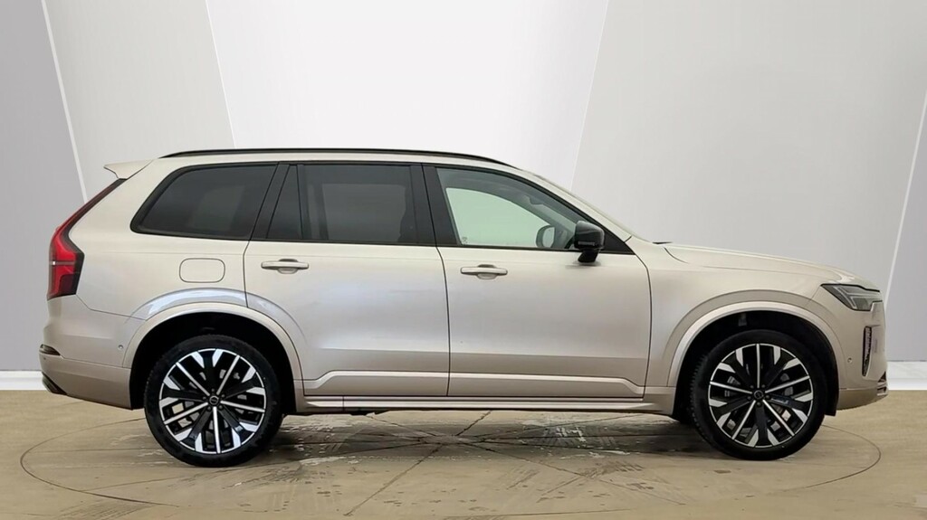 Volvo XC90 Xc90 2.0 B5p Ultra Dark Awd Geartronic Gold #2