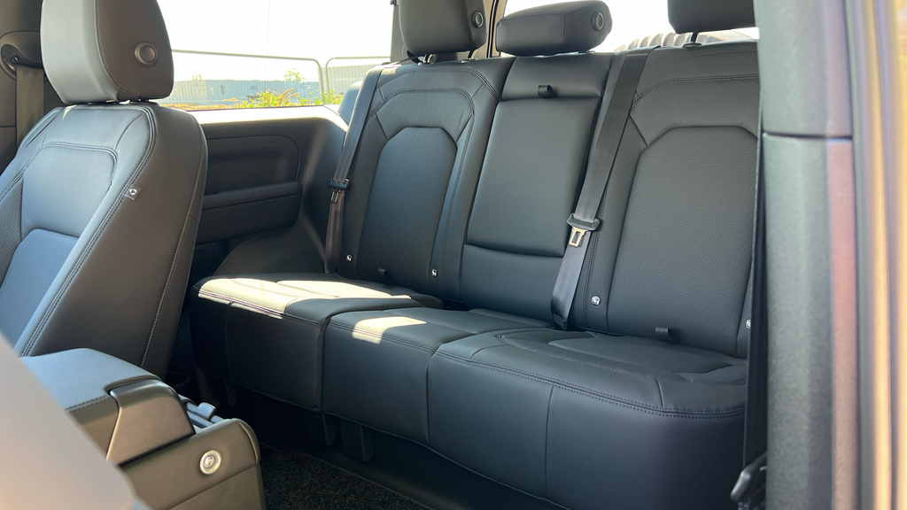 Land Rover Defender 90 Land Rover Defender Estate 3.0 D250 S 90 #4