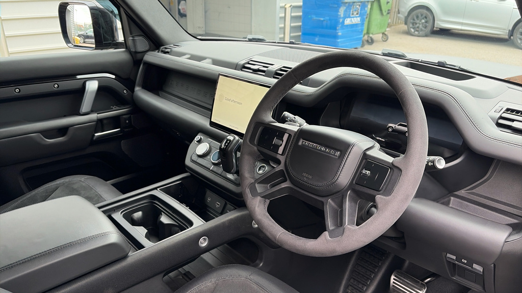 Land Rover Defender 110 Se Grey #9