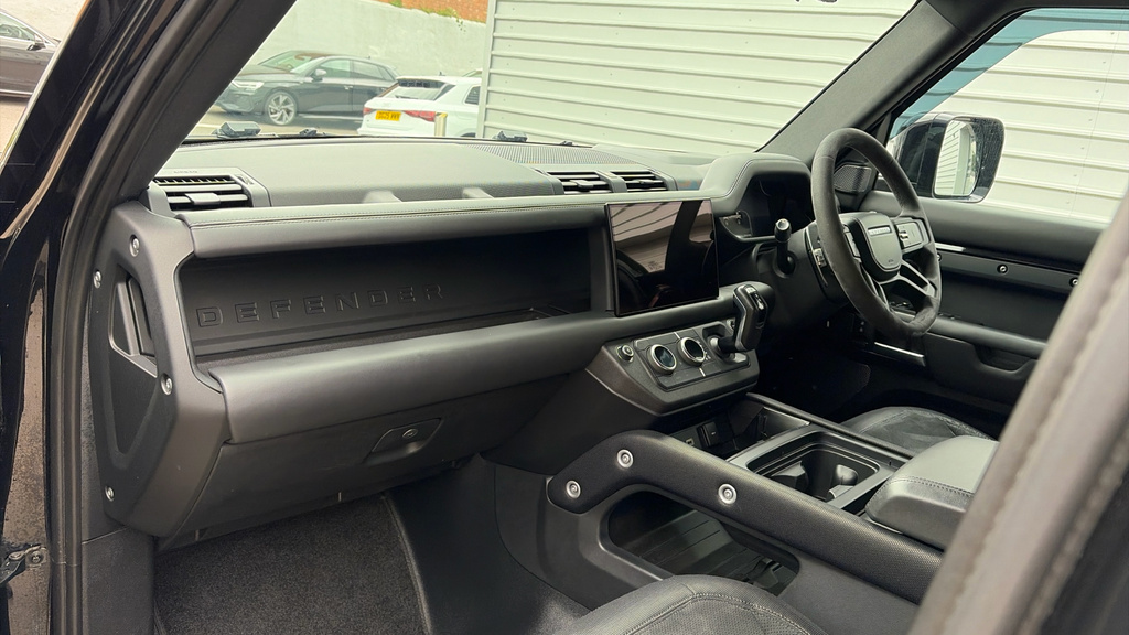 Land Rover Defender 110 Se Grey #10