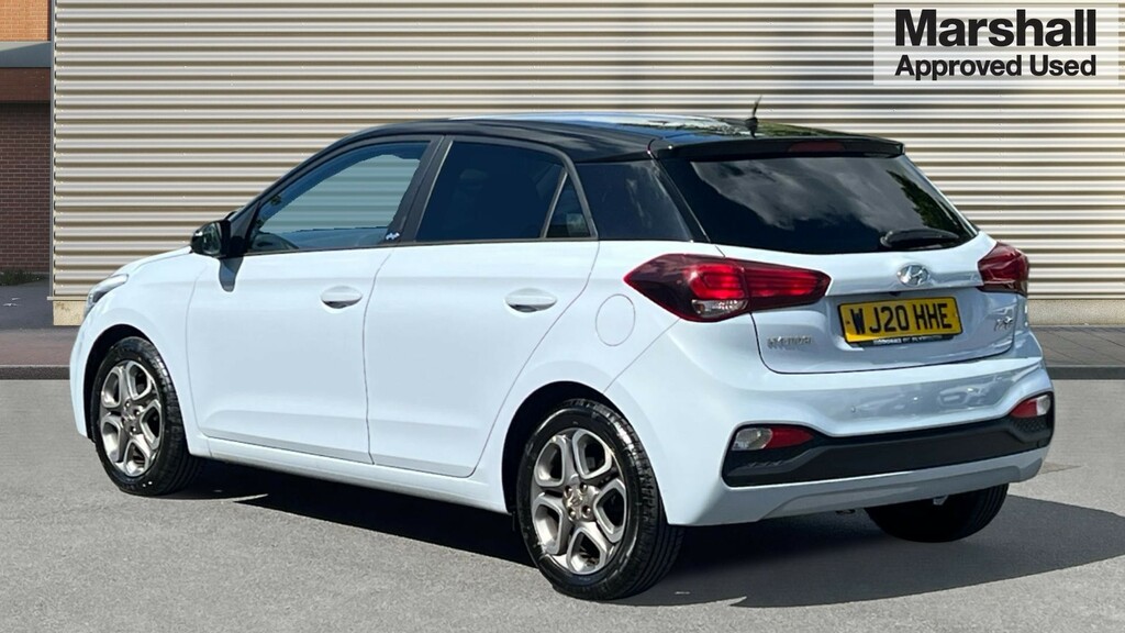Hyundai I20 Se Launch Edition White #5