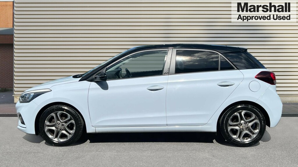 Hyundai I20 Se Launch Edition White #6