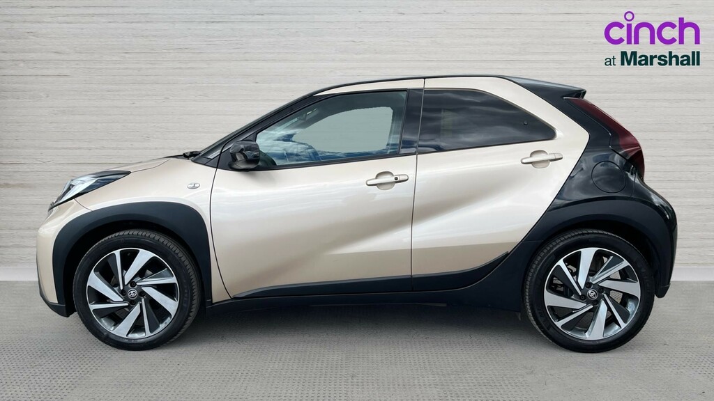 Toyota Aygo X Aygo X 1.0 Vvt-i Exclusive LB23KNA Beige #6