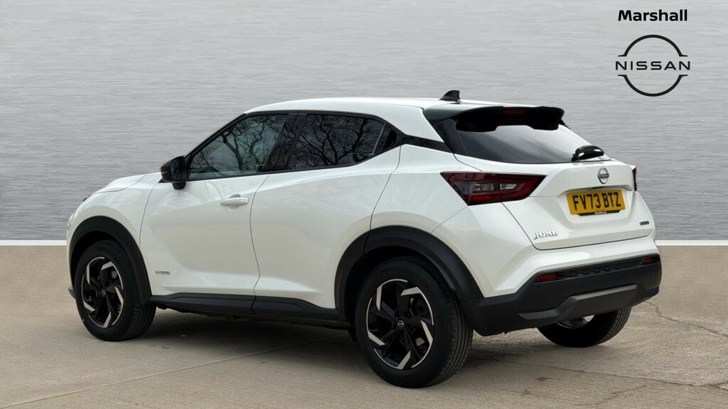 Nissan Juke Tekna Red #2