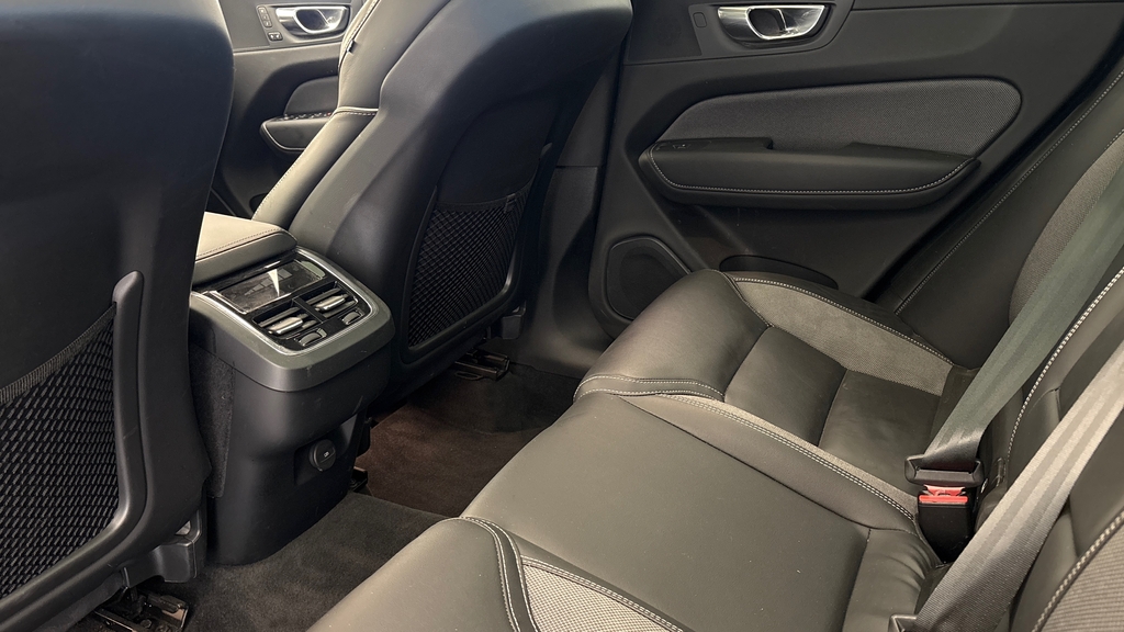 Volvo XC60 2L R-design Grey #13