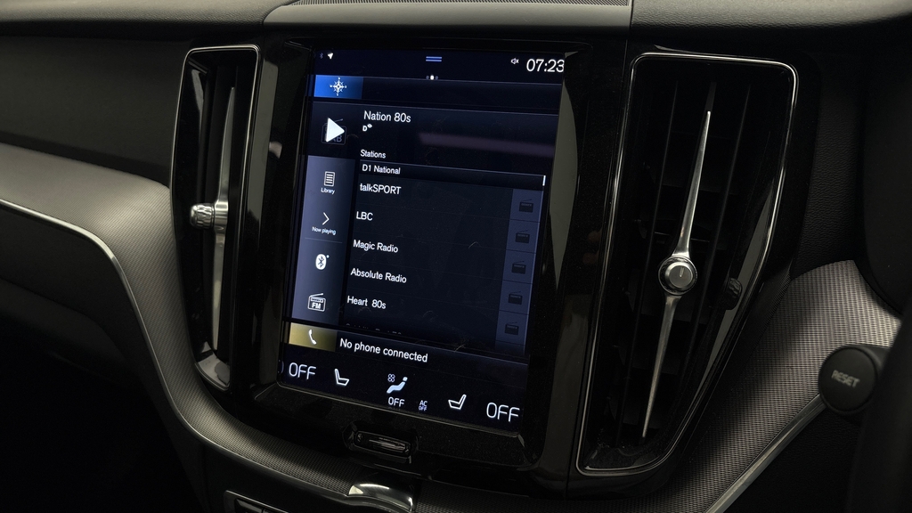 Volvo XC60 2L R-design Grey #37