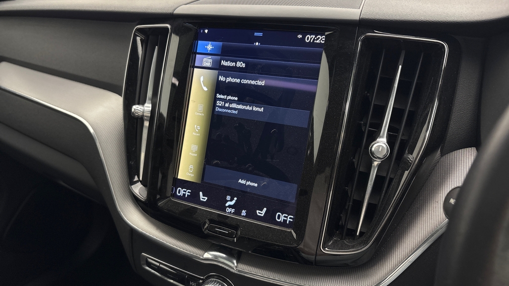 Volvo XC60 2L R-design Grey #38