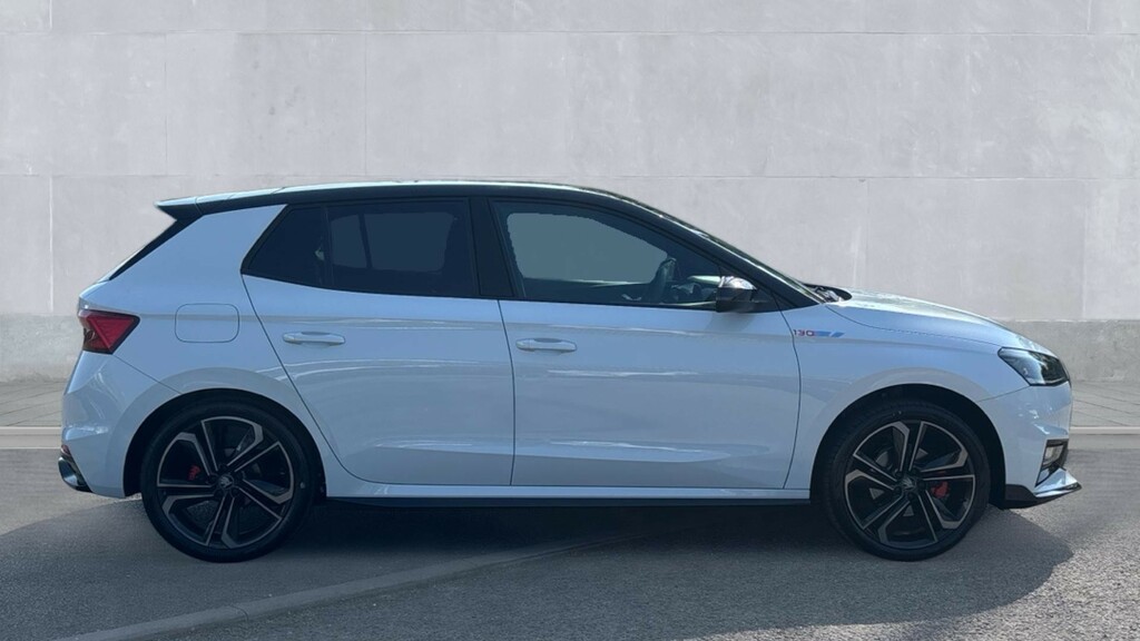 Skoda Fabia Fabia Hatch 130 1.5 Tsi 177 Ps Dsg Black #4