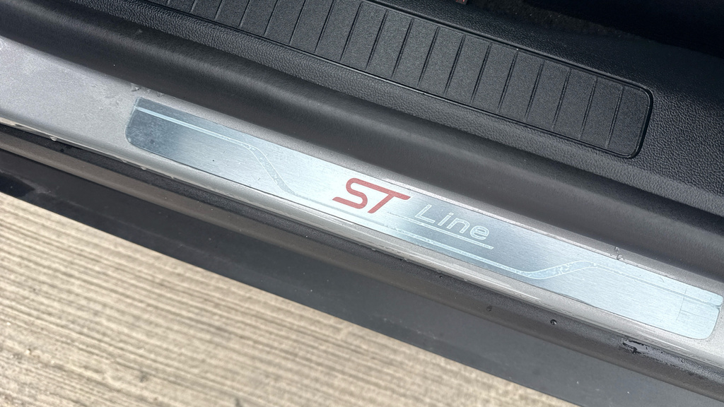 Ford Kuga St-line X Grey #34