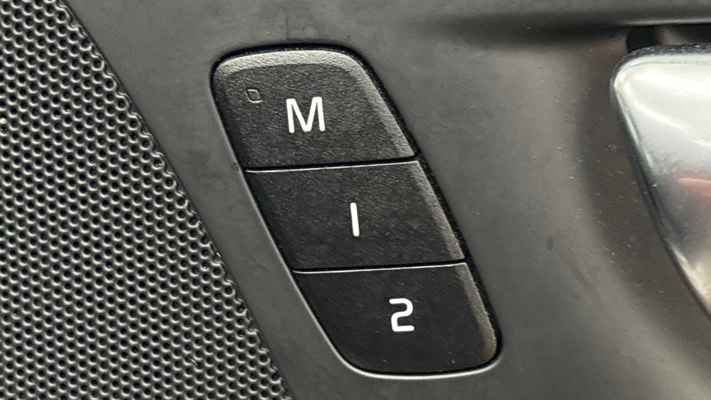 Volvo V60 Plus Black #24