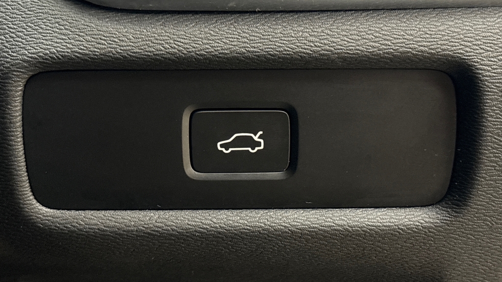 Volvo V60 Plus Black #28